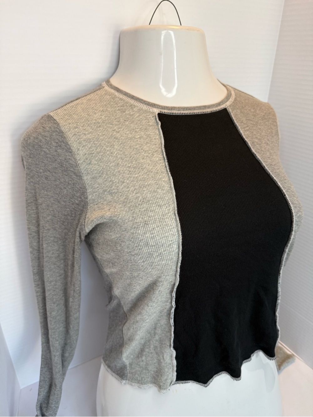 Hollister multi-Tone Ribbed Long-Sleeve Top - Gray and Black